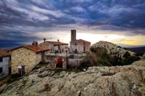 appartamento con due camere matrimoniali nel centro di roccatederighi